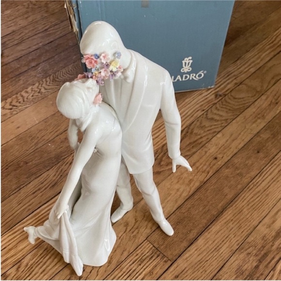 Lladro Love Statue Lladro Love II Lladro Kissing Couple The Kiss - Picture 6 of 16